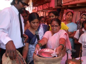 EZ Cooker Demonstration at Sangamnagar, Antop Hill