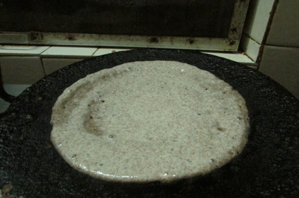 Dosa made of teff and urad. As usual I used oil only for the first one. I thought the batter spread better when there was no oil!